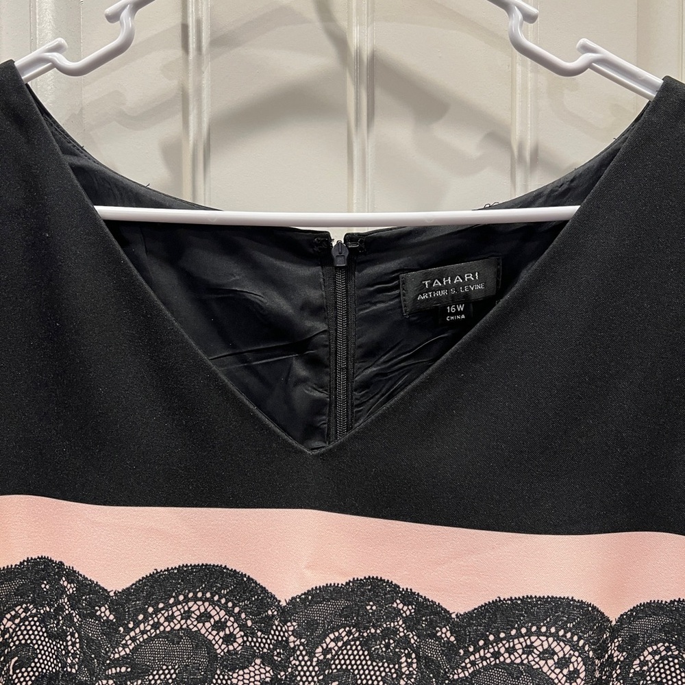 Tahari Black and Pink Lace Print Dress Sz 16w - Picture 7 of 7